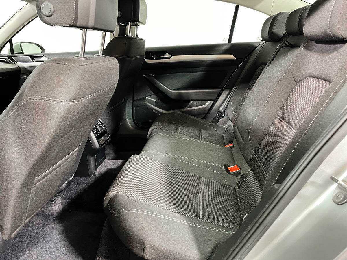 Volkswagen Passat, 2016 - Фото №9