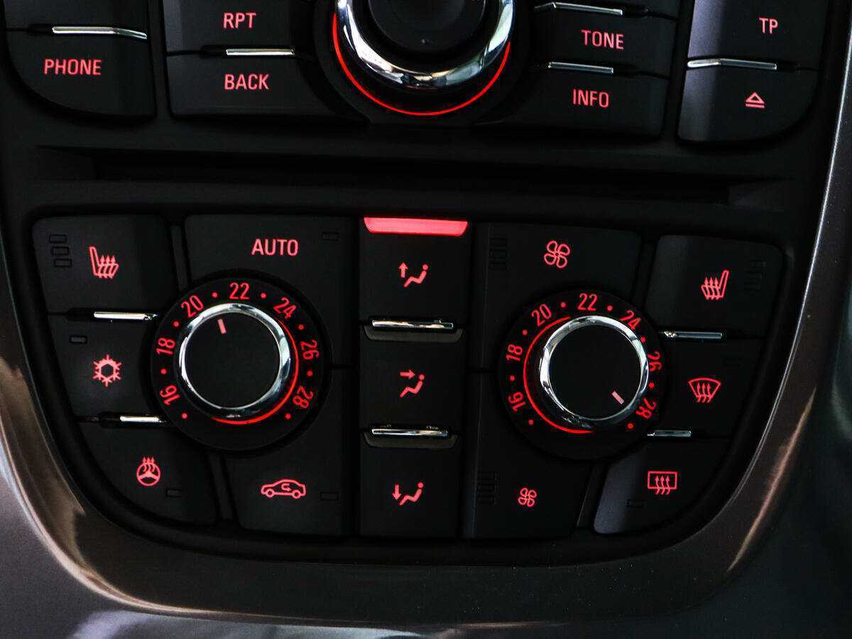 Opel Astra, 2012 - Фото №12