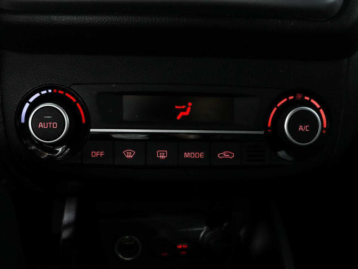 Kia Rio, 2016 - Фото №14