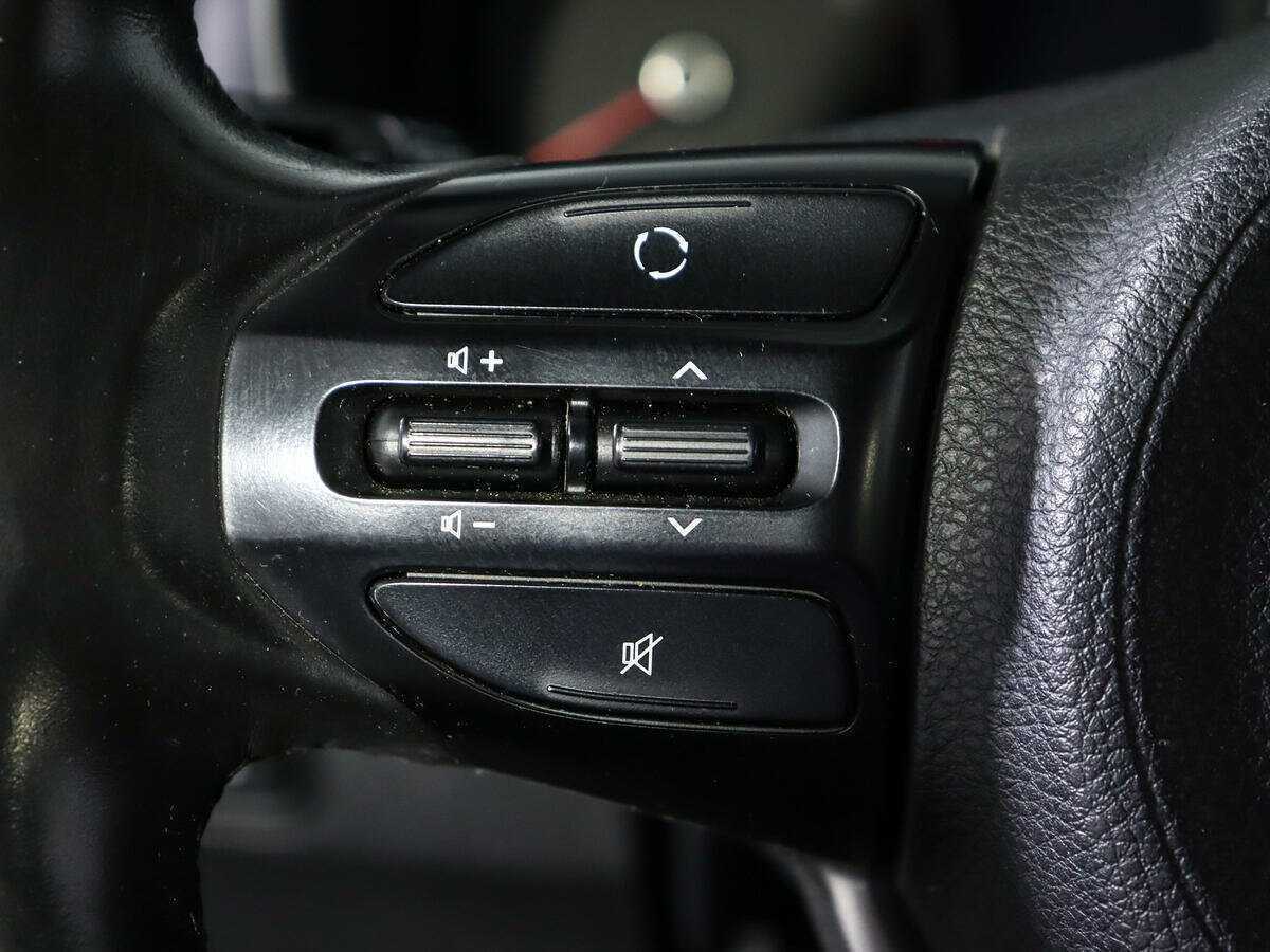 Kia Rio X-Line, 2019 - Фото №14