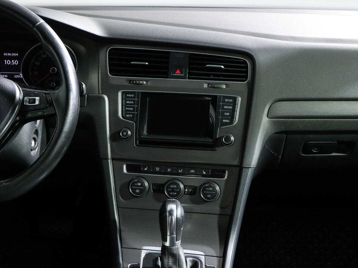 Volkswagen Golf, 2013 - Фото №12