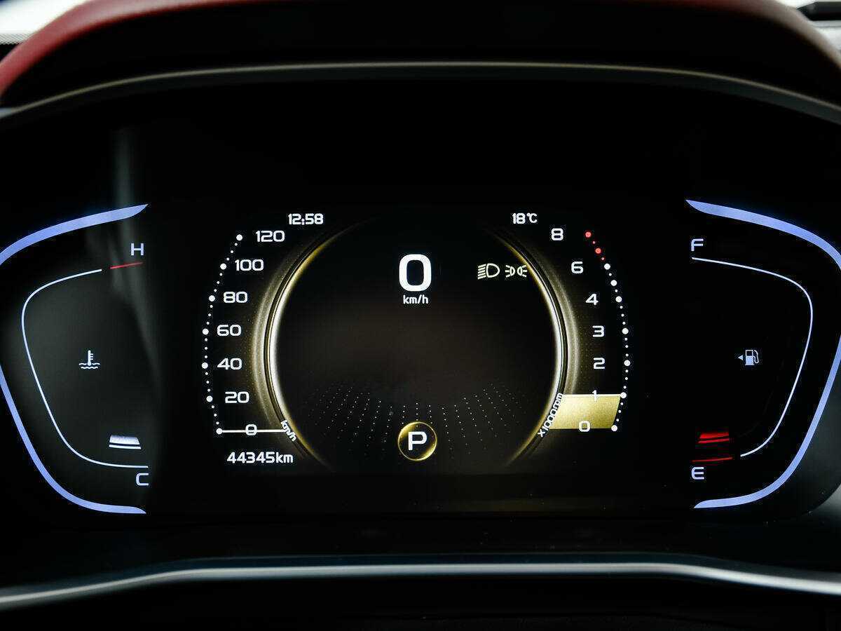 Geely Coolray, 2022 - Фото №9