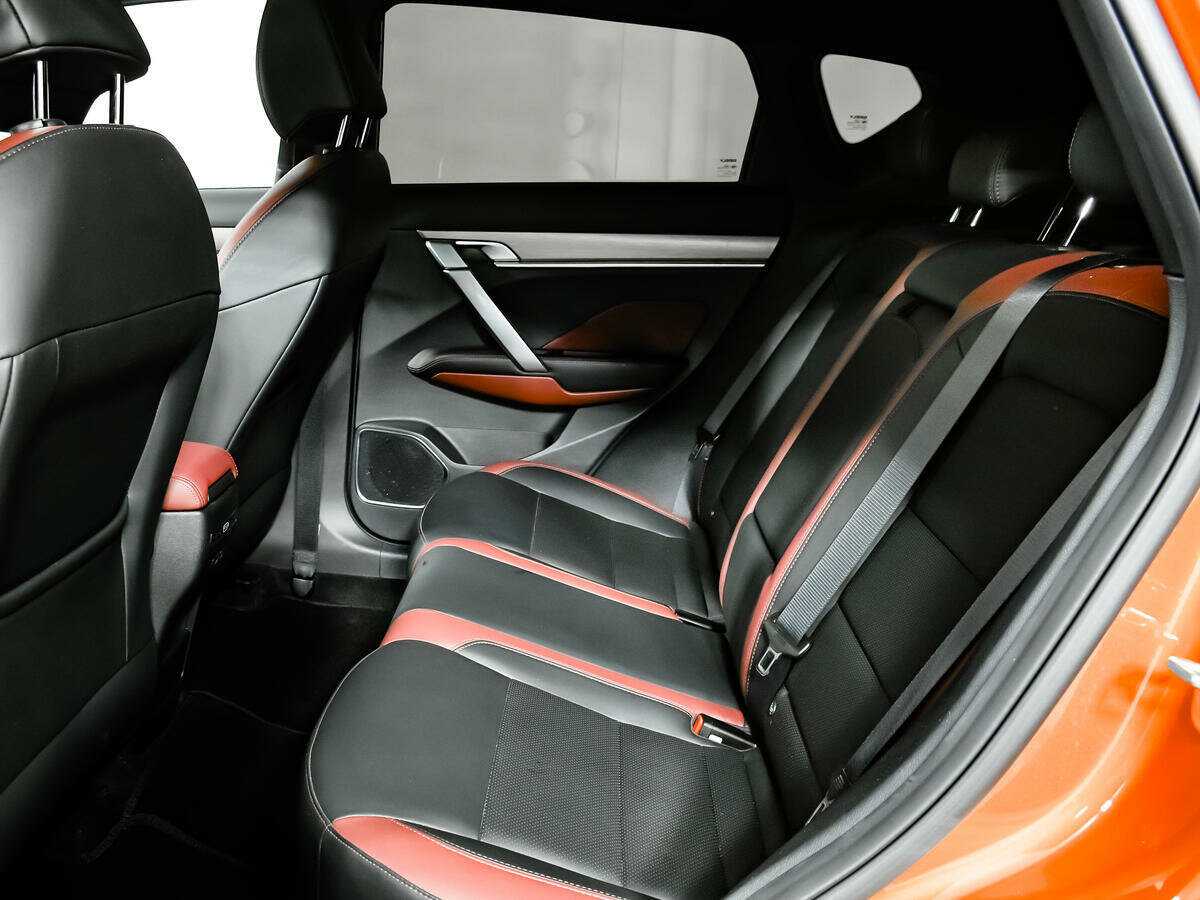 Geely Coolray, 2022 - Фото №11