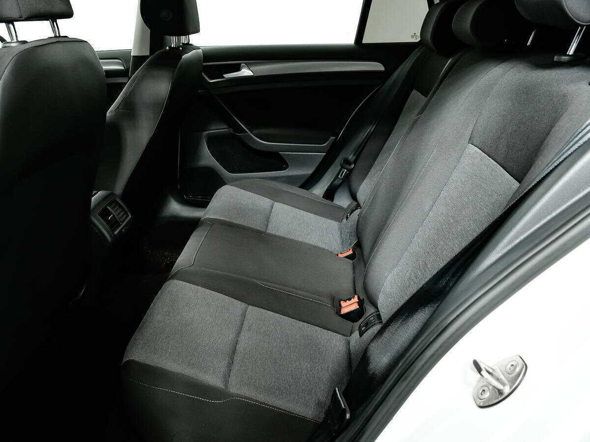 Volkswagen Golf, 2015 - Фото №11