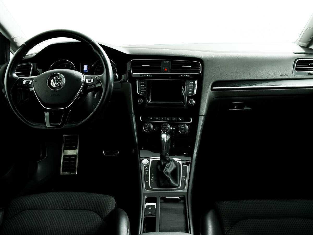 Volkswagen Golf, 2013 - Фото №10