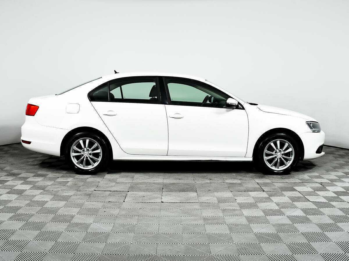Volkswagen Jetta, 2012 - Фото №3