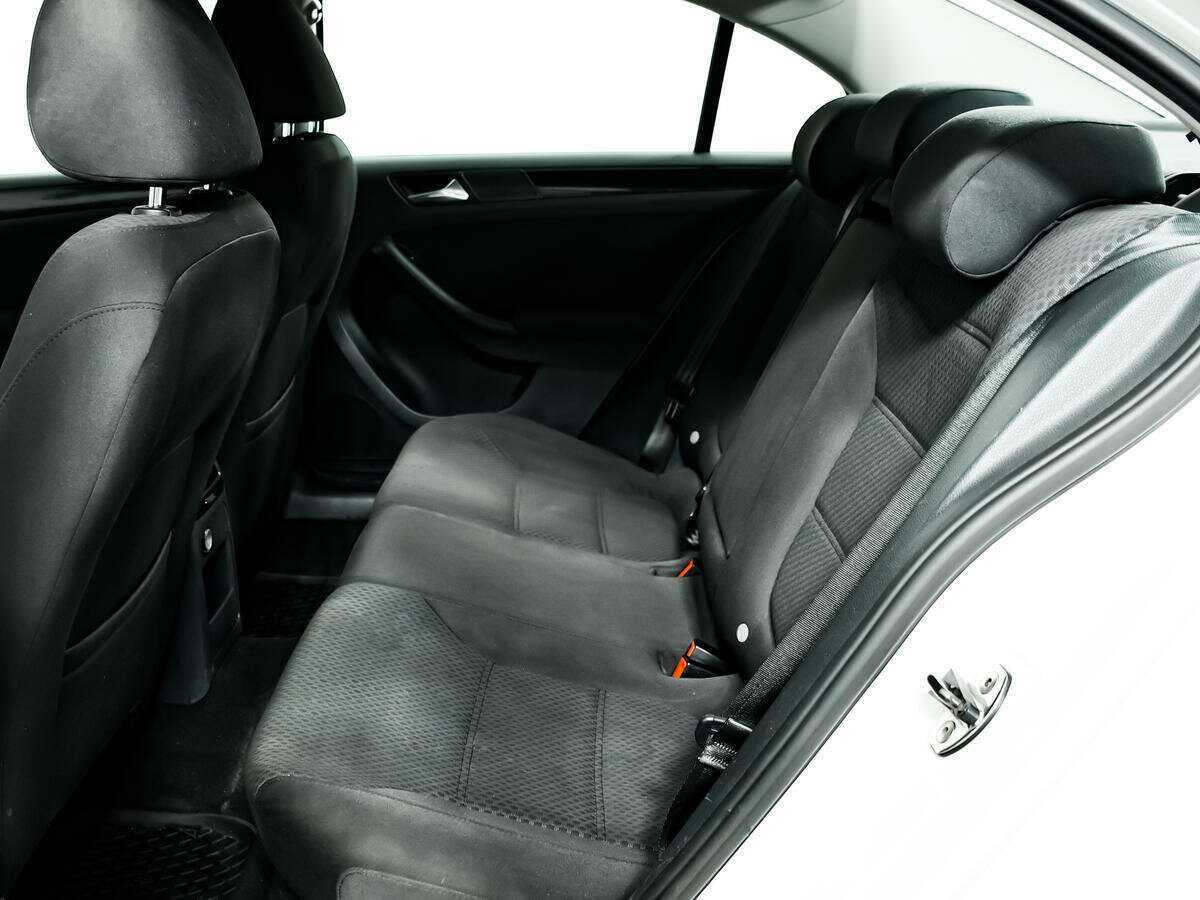 Volkswagen Jetta, 2012 - Фото №11