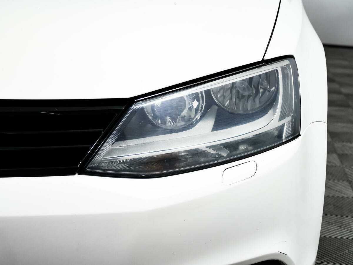 Volkswagen Jetta, 2012 - Фото №14