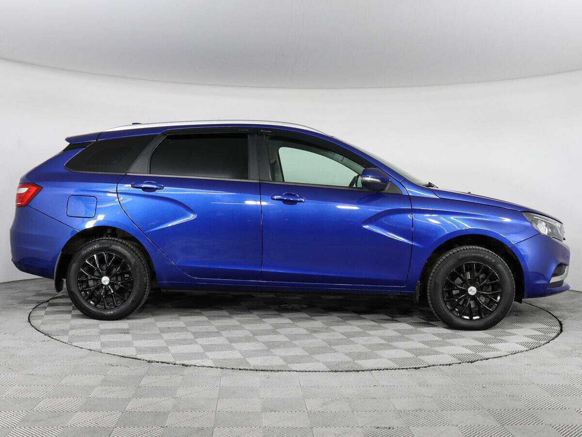 Lada (ВАЗ) Vesta SW, 2021 - Фото №3