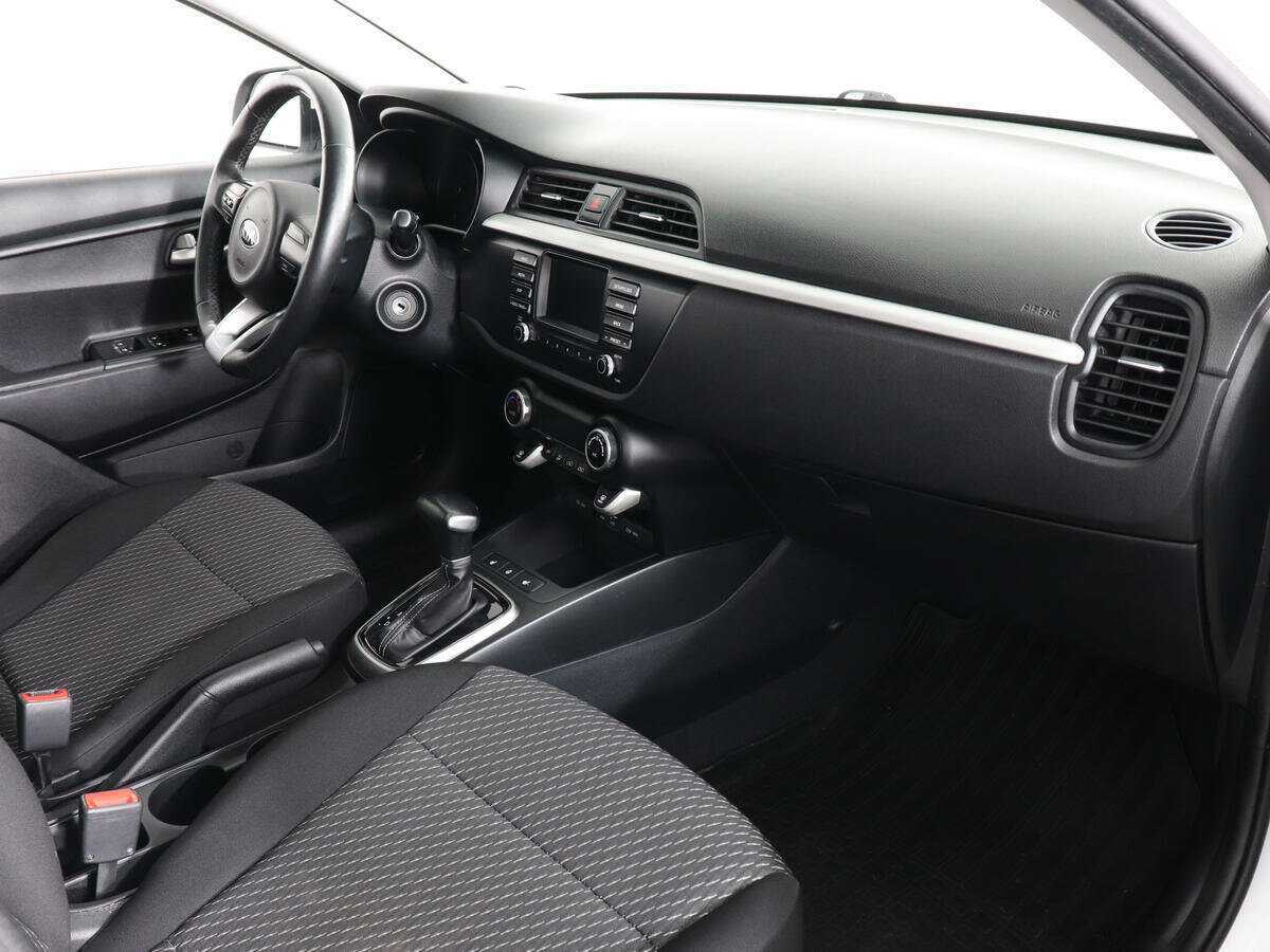 Kia Rio X-Line, 2019 - Фото №11