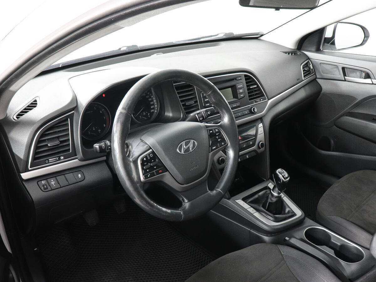 Hyundai Elantra, 2018 - Фото №3