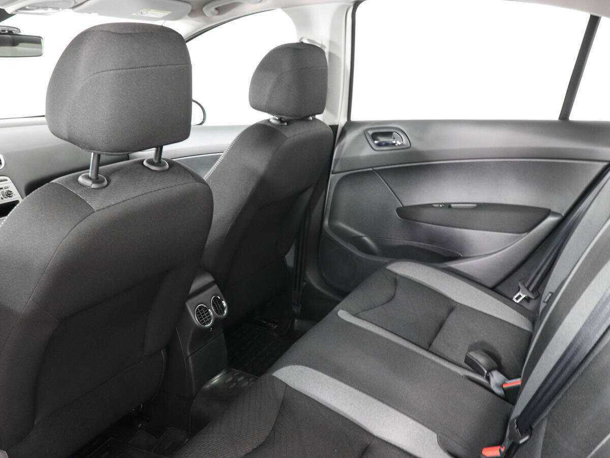 Peugeot 408, 2016 - Фото №11