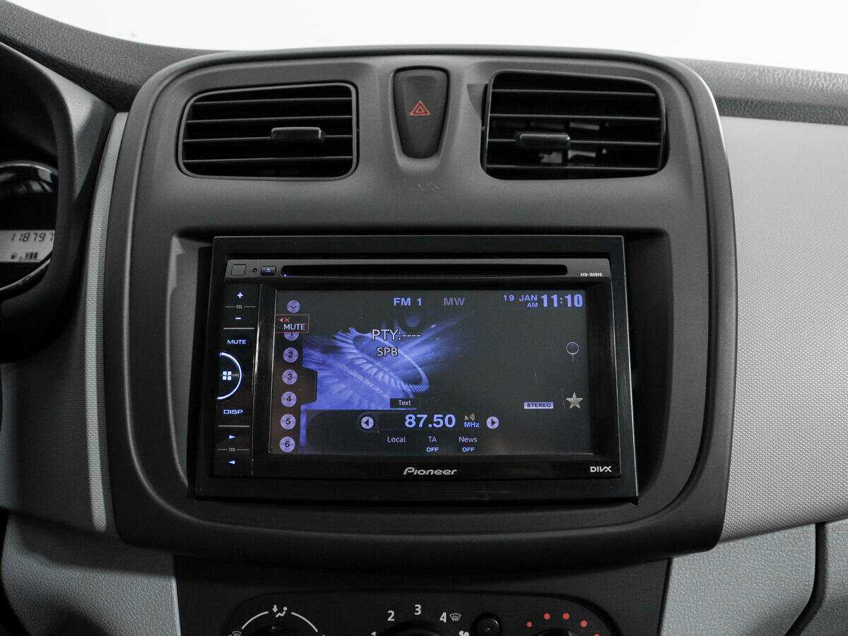 Renault Logan, 2014 - Фото №15