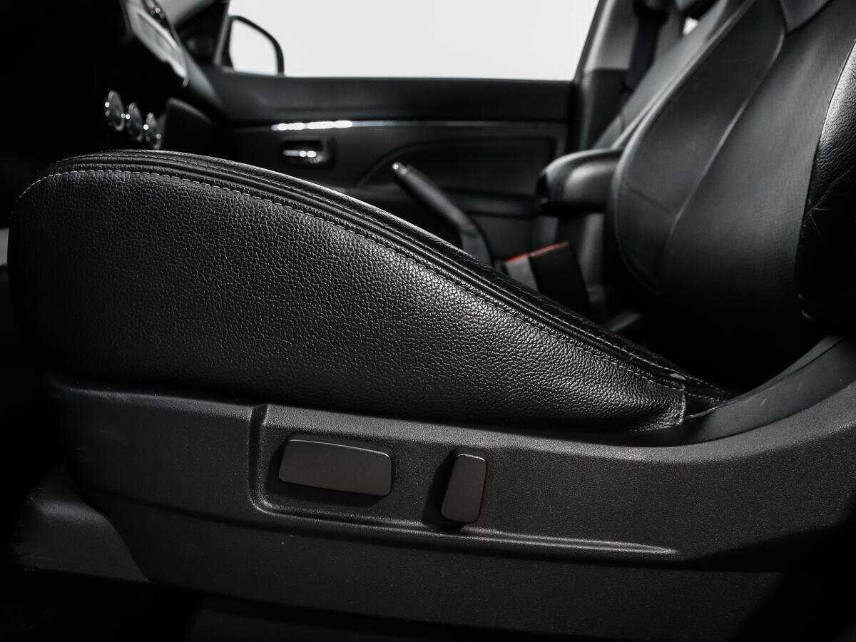 Mitsubishi ASX, 2012 - Фото №9