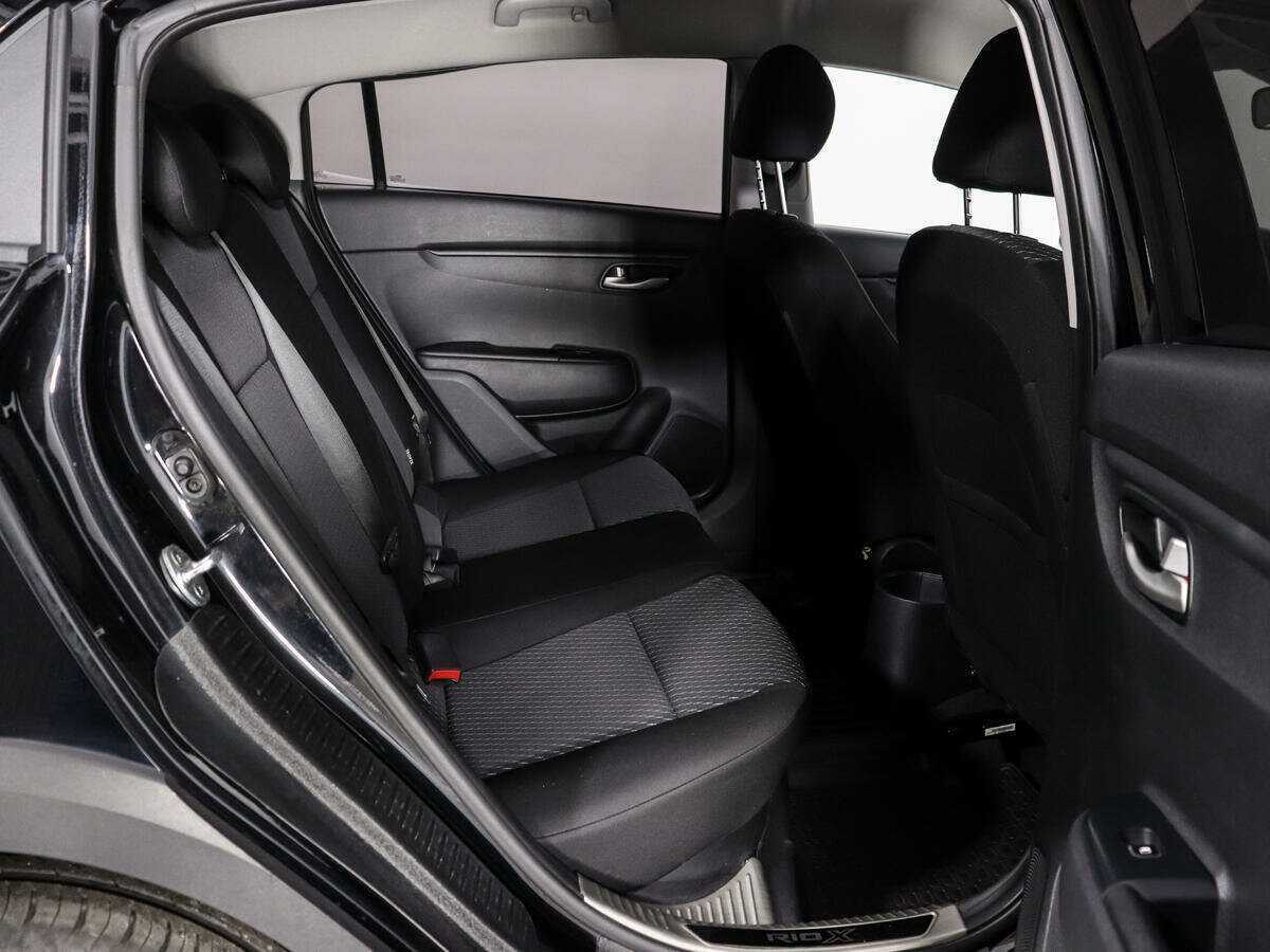Kia Rio X-Line, 2018 - Фото №11