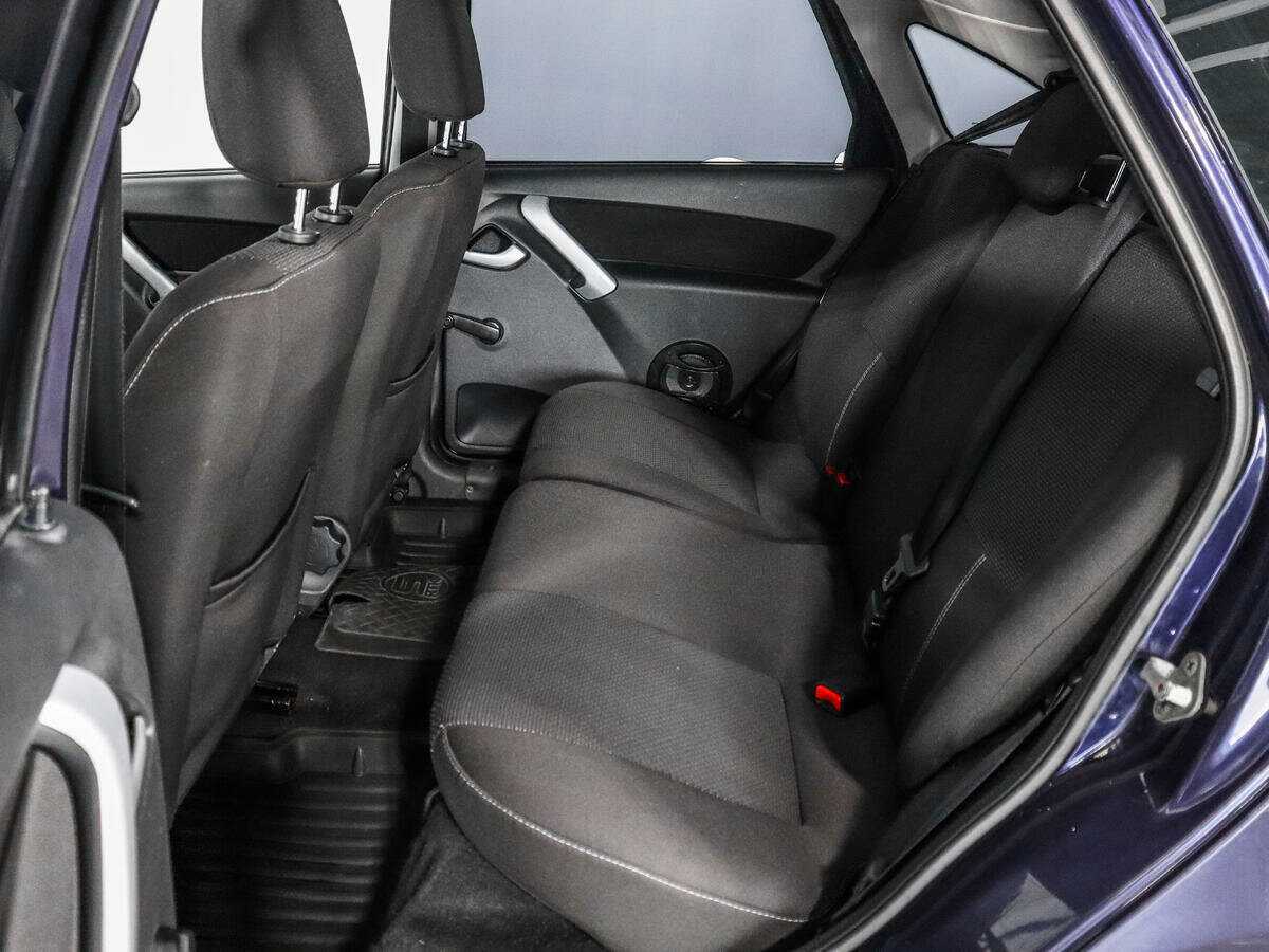 Lada (ВАЗ) Granta, 2015 - Фото №9