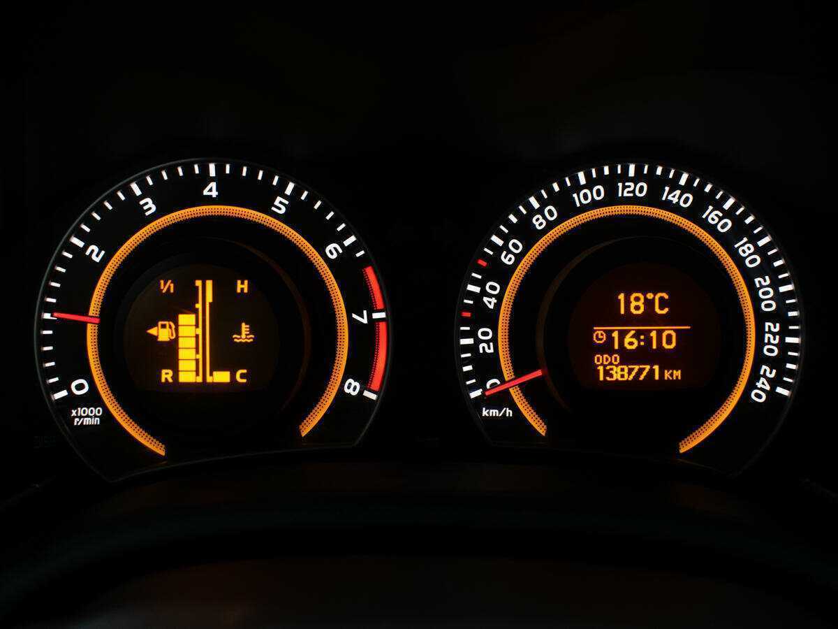 Toyota Corolla, 2012 - Фото №11