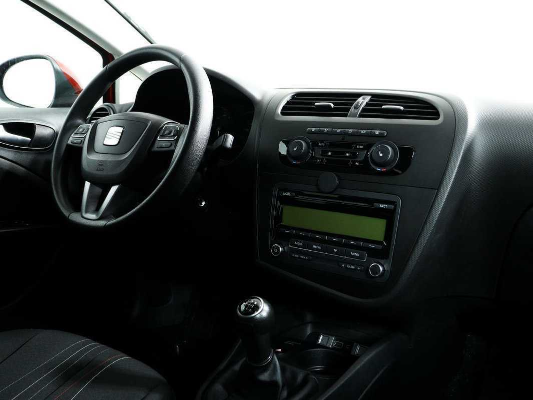 SEAT Leon, 2012 - Фото №8