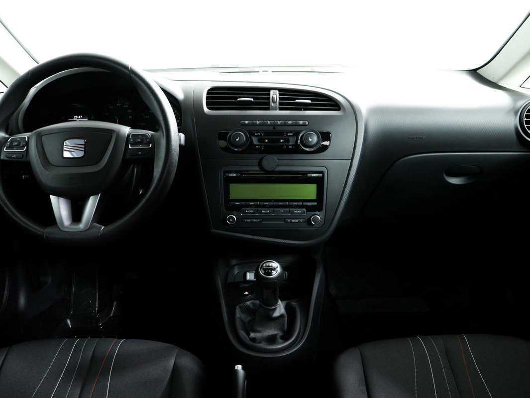 SEAT Leon, 2012 - Фото №10