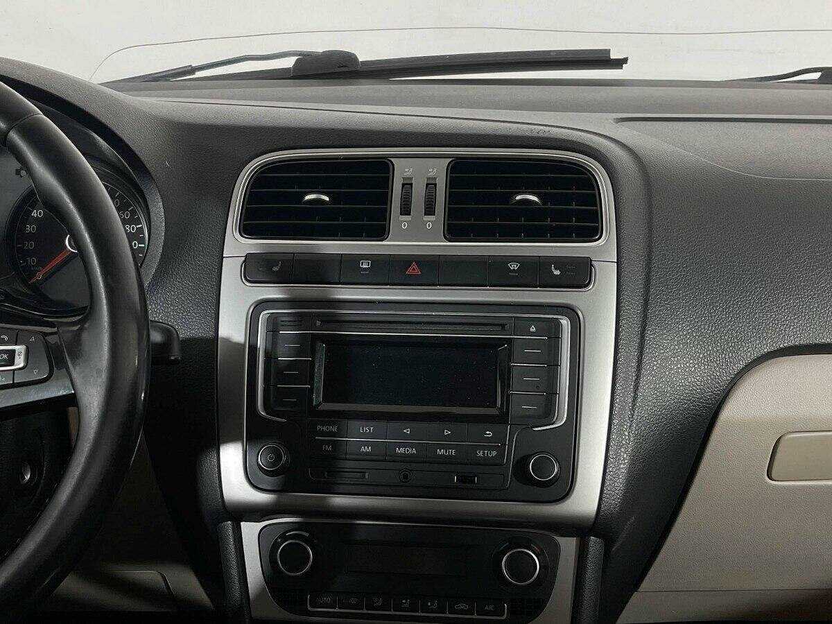 Volkswagen Polo, 2016 - Фото №11