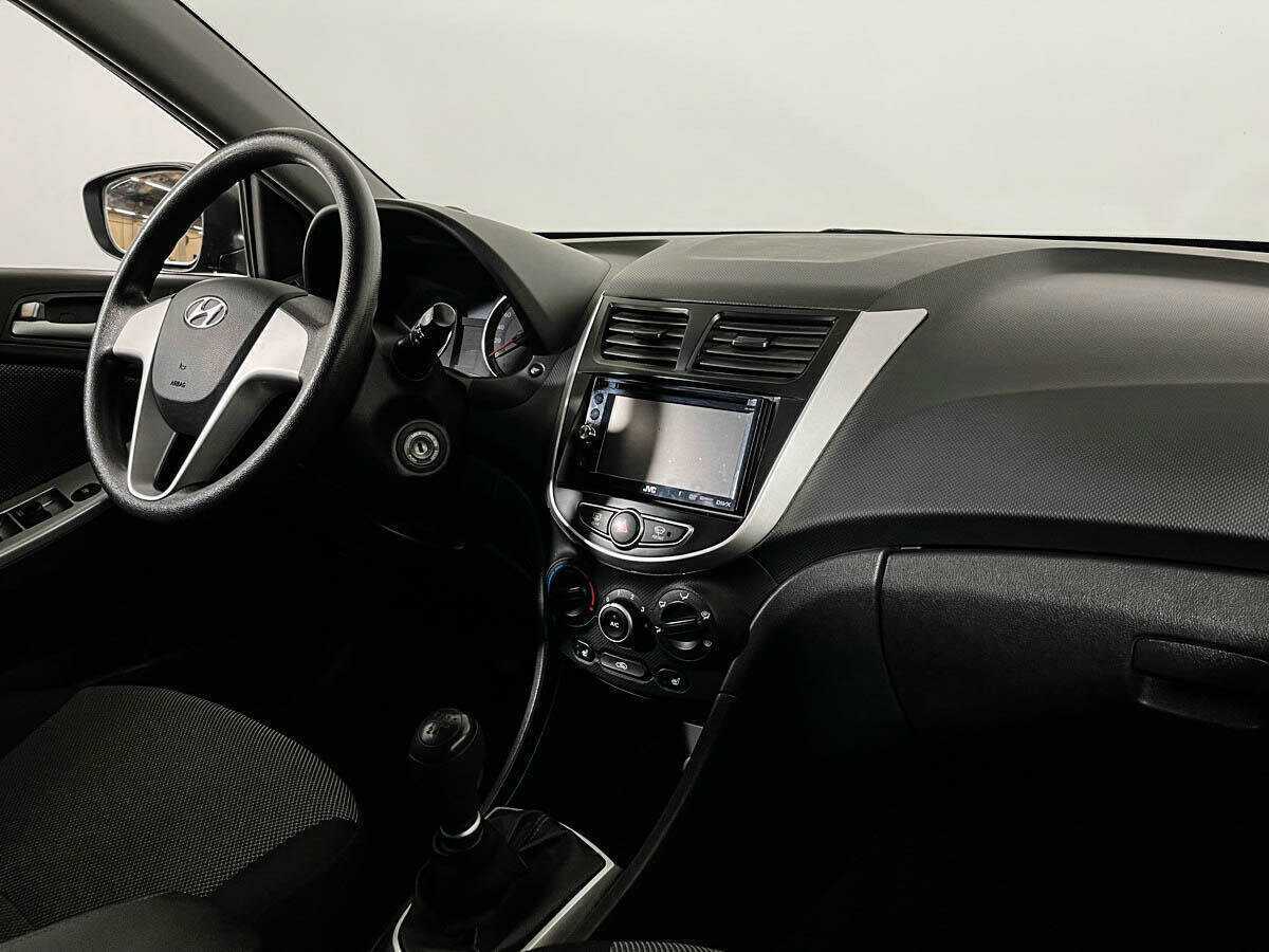 Hyundai Solaris, 2012 - Фото №8