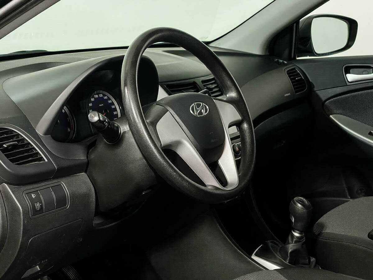 Hyundai Solaris, 2012 - Фото №12