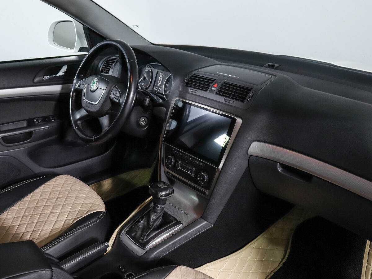 Skoda Octavia, 2012 - Фото №8