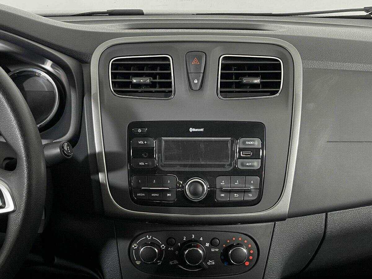 Renault Logan, 2019 - Фото №11