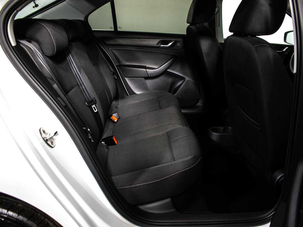 Skoda Rapid, 2014 - Фото №8