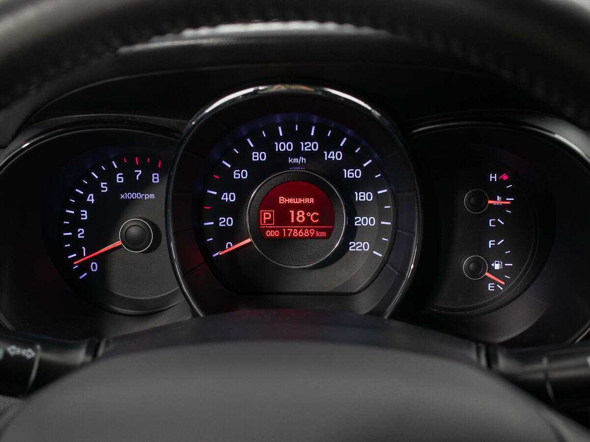 Kia Rio 4-speed, 2012 - Фото №11