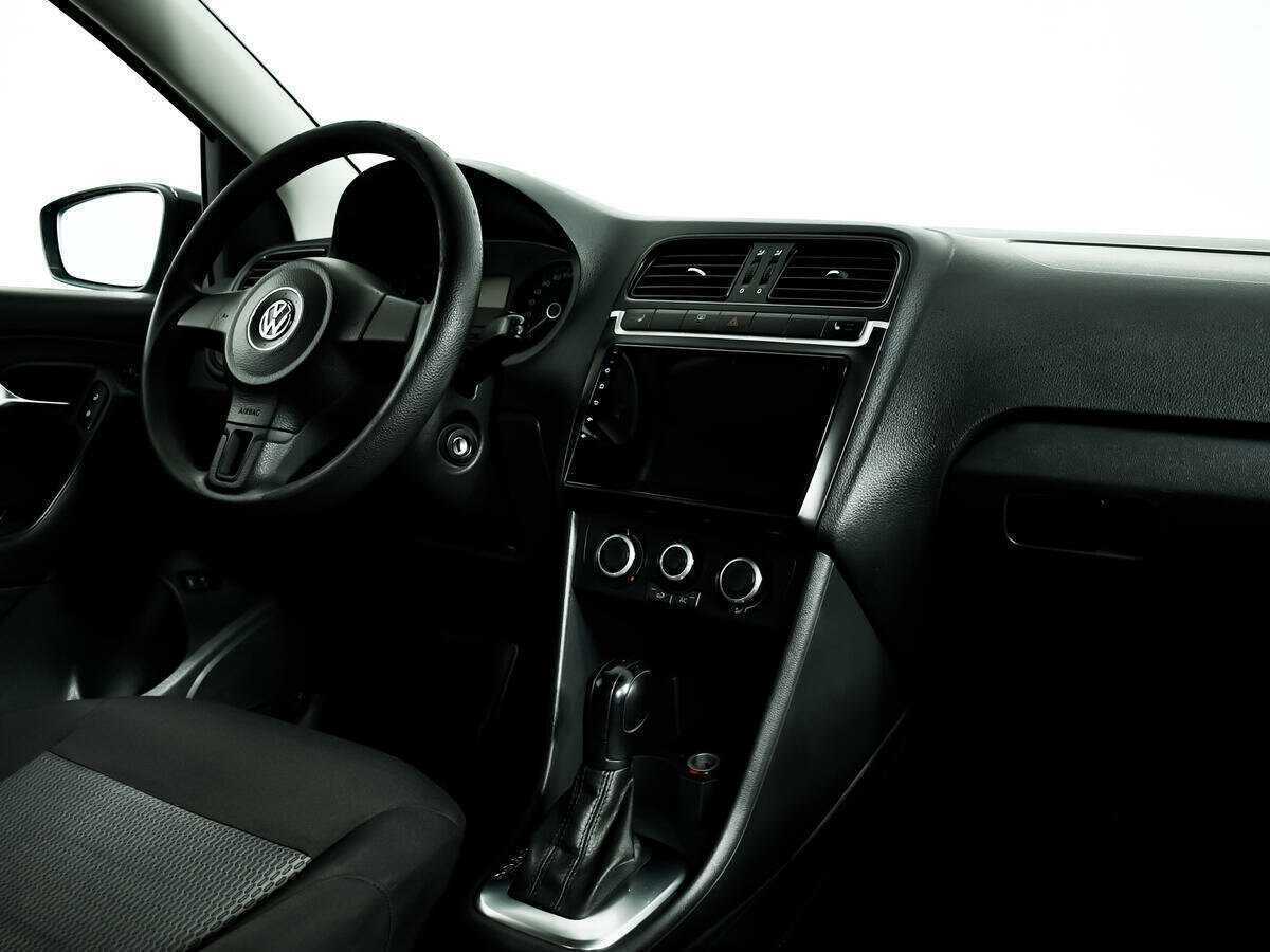 Volkswagen Polo, 2012 - Фото №8