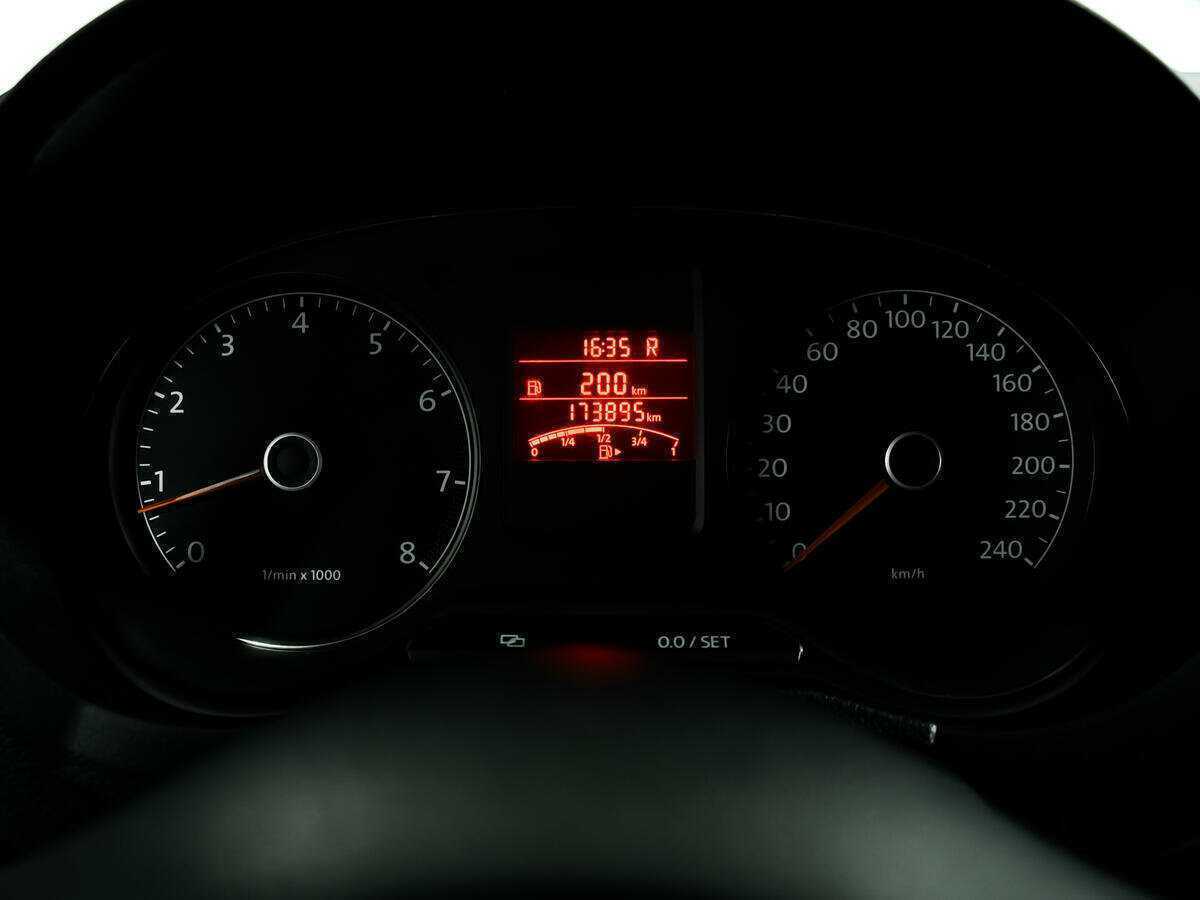 Volkswagen Polo, 2012 - Фото №9