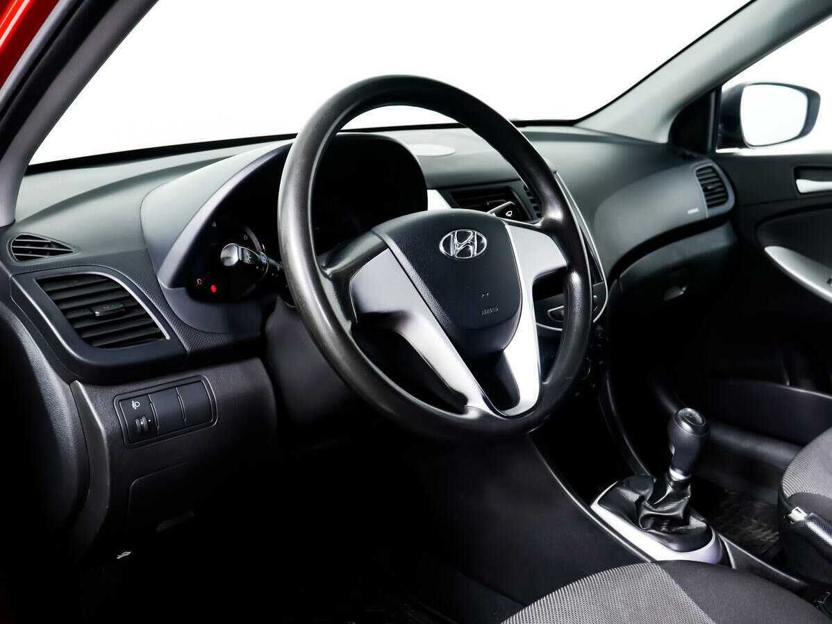 Hyundai Solaris, 2012 - Фото №12