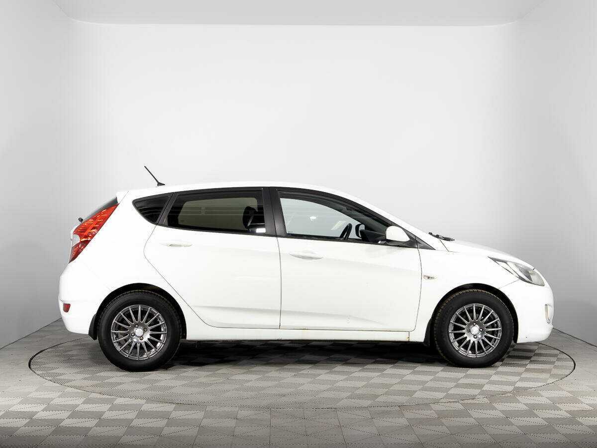 Hyundai Solaris, 2012 - Фото №3