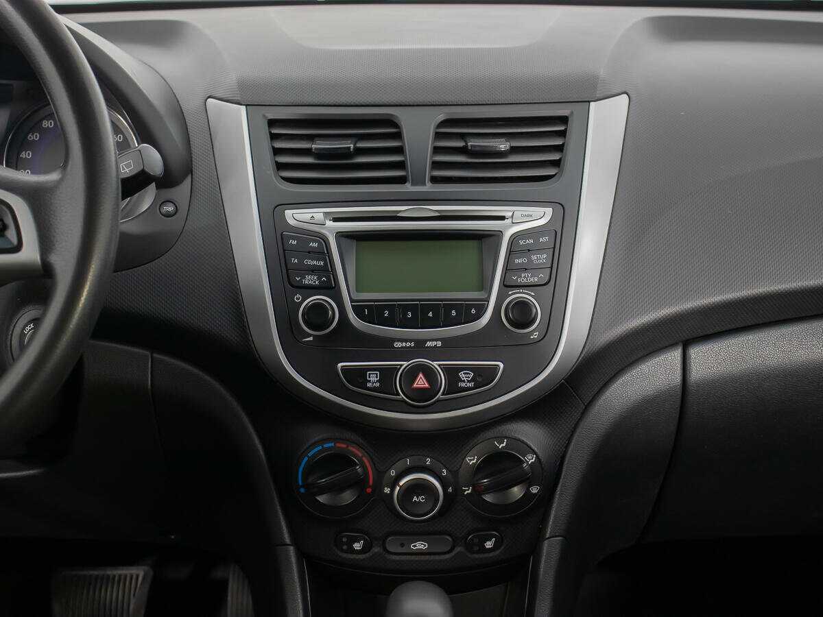 Hyundai Solaris, 2012 - Фото №13