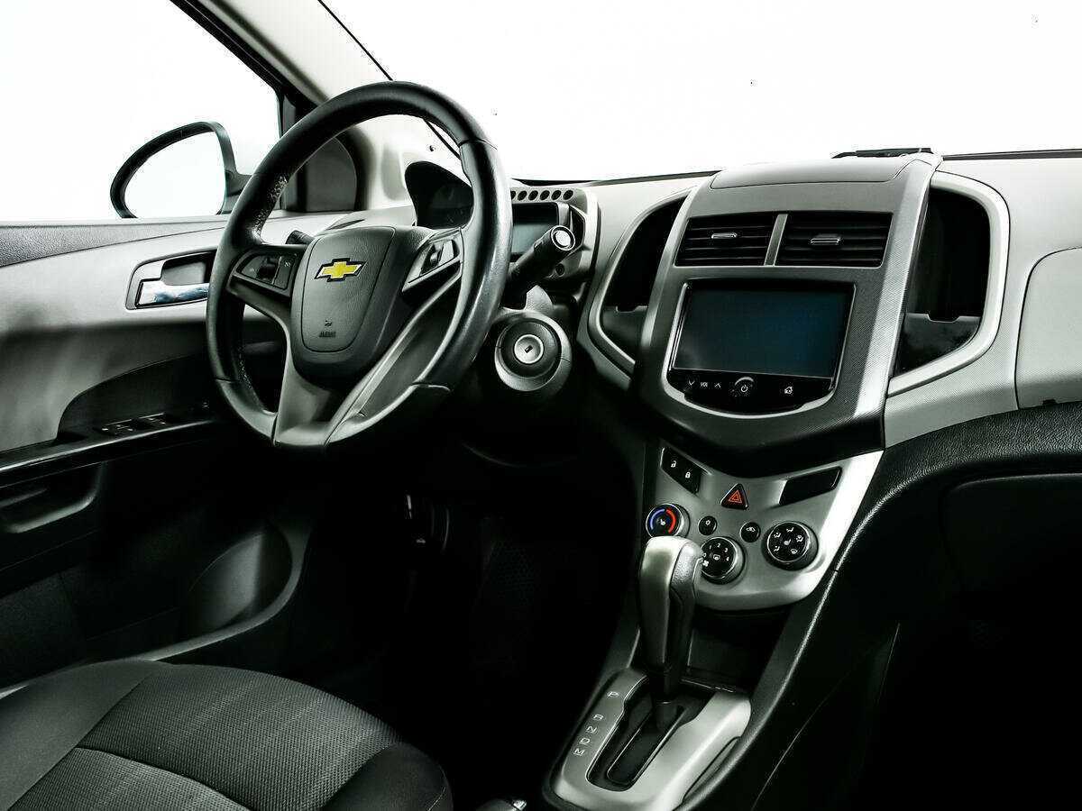 Chevrolet Aveo, 2014 - Фото №8