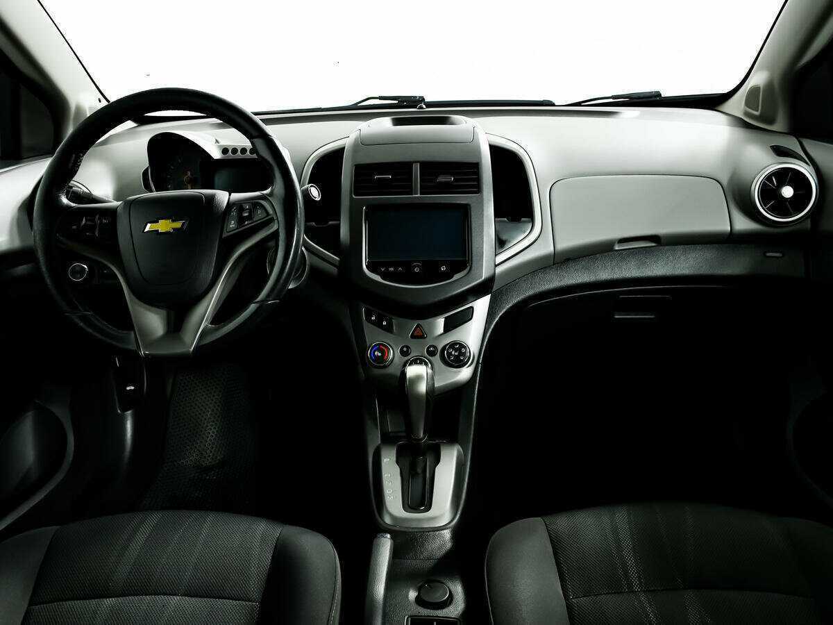 Chevrolet Aveo, 2014 - Фото №10