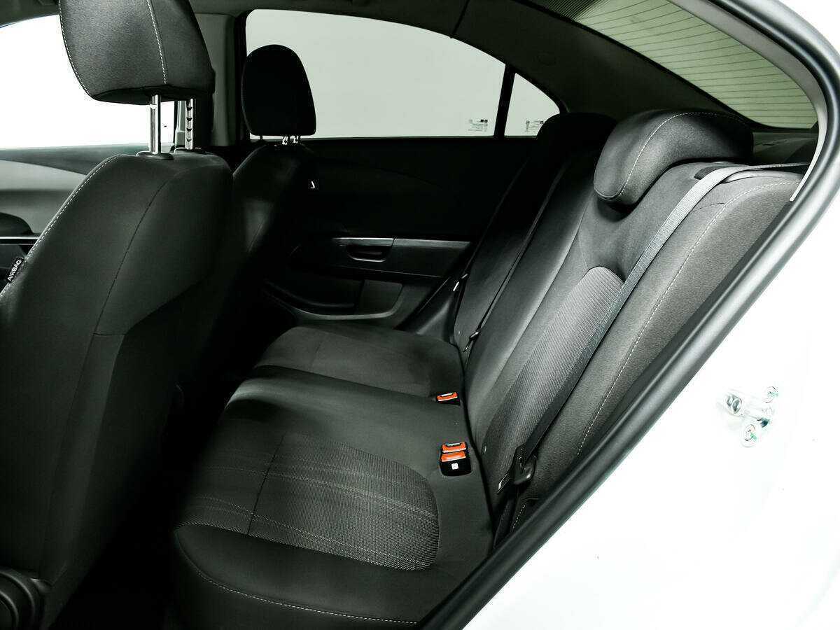 Chevrolet Aveo, 2014 - Фото №11