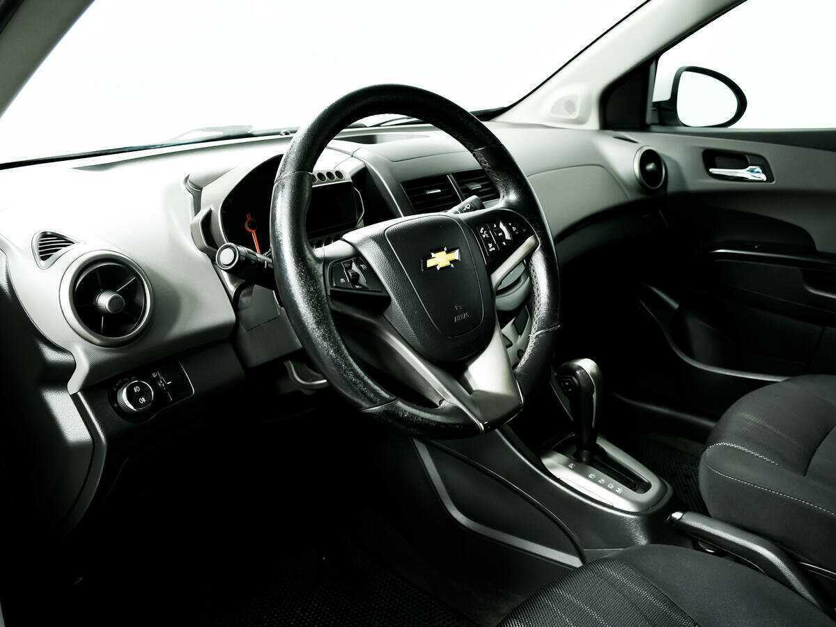Chevrolet Aveo, 2014 - Фото №12