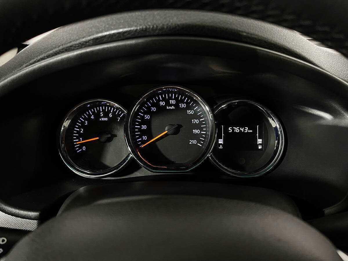 Renault Logan, 2020 - Фото №10