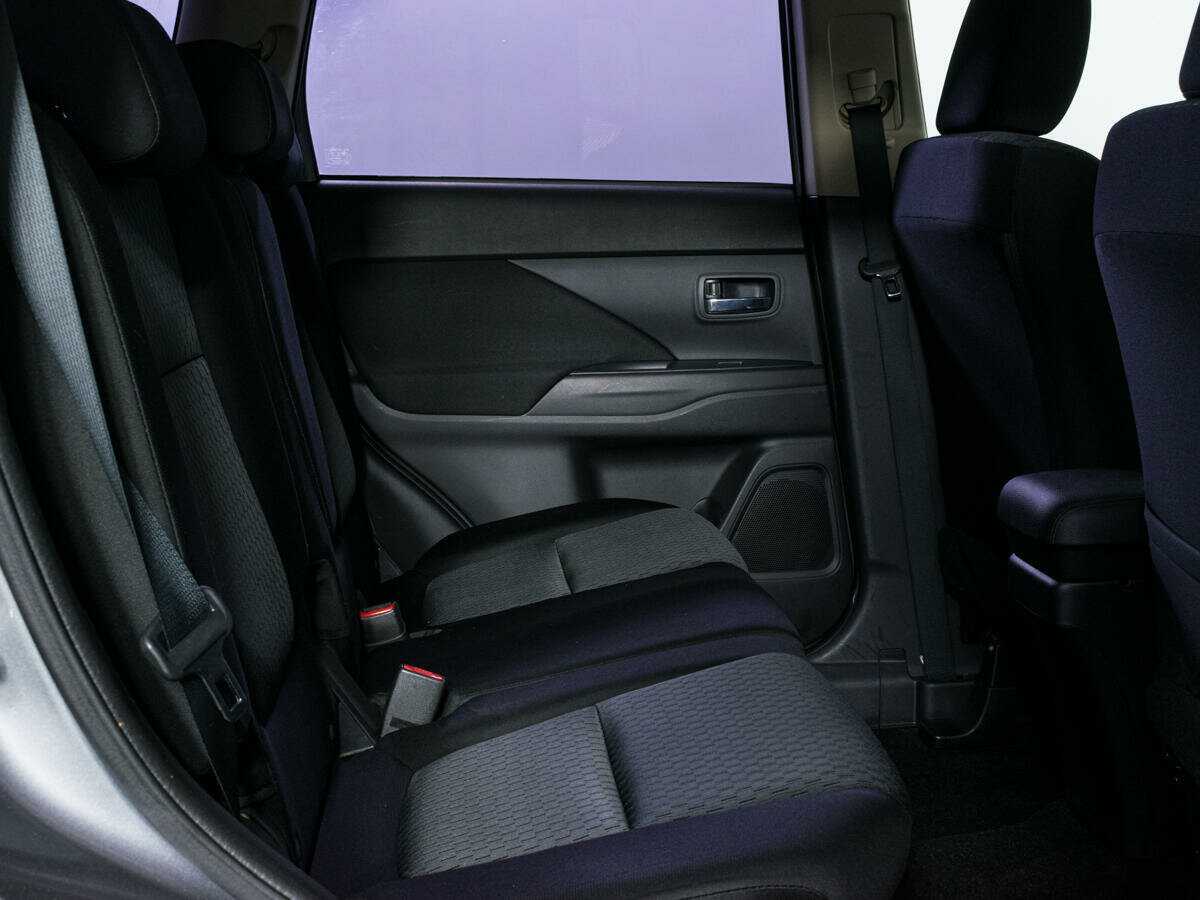 Mitsubishi Outlander, 2012 - Фото №12