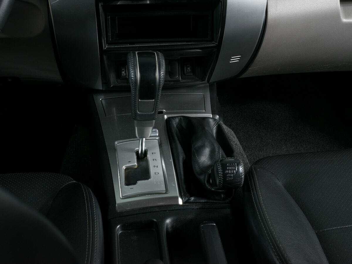 Mitsubishi Pajero Sport, 2013 - Фото №15