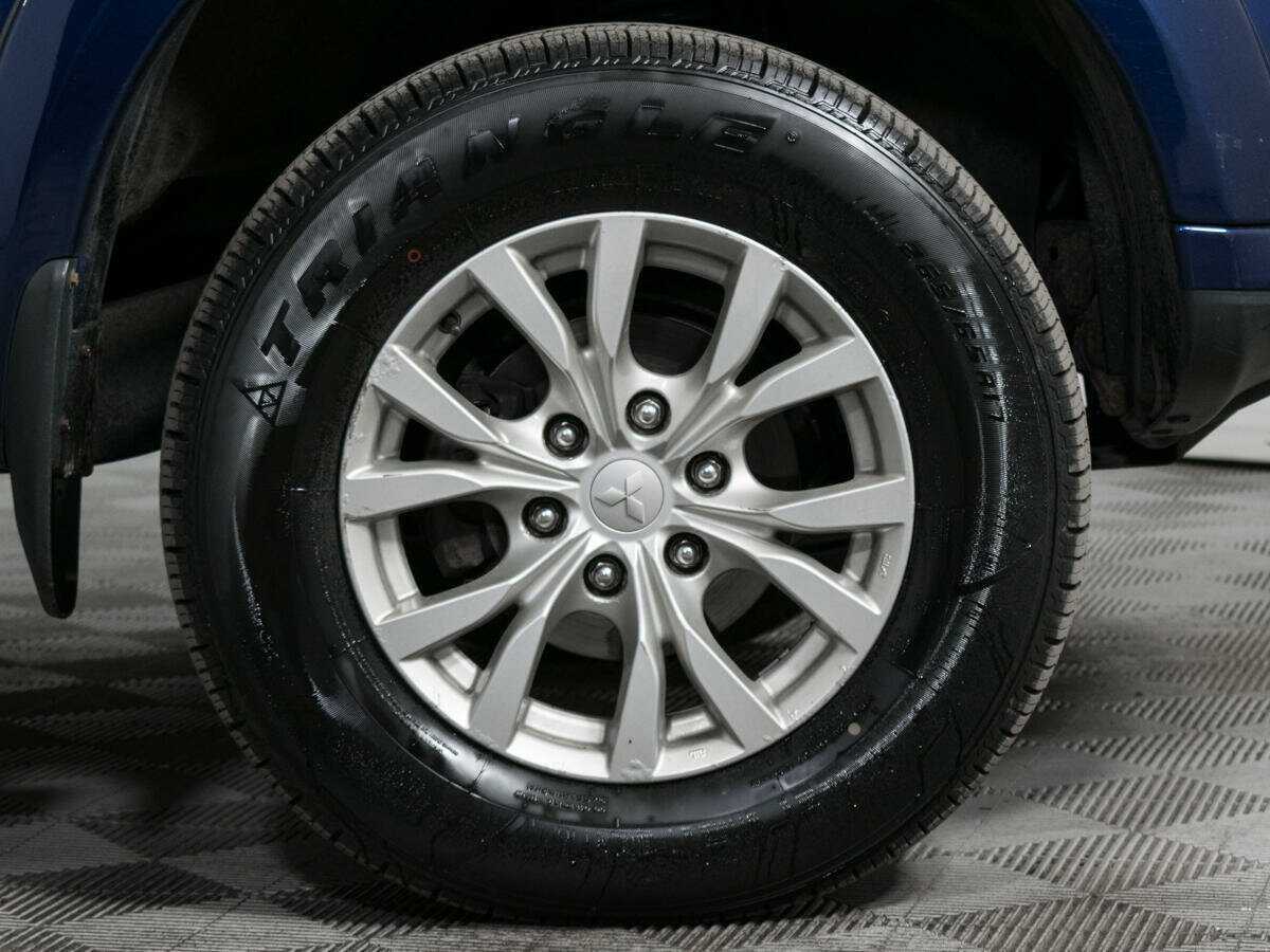 Mitsubishi Pajero Sport, 2013 - Фото №19