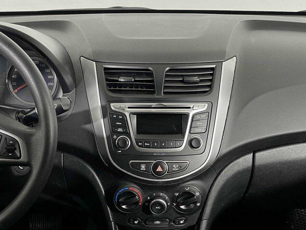 Hyundai Solaris, 2015 - Фото №11