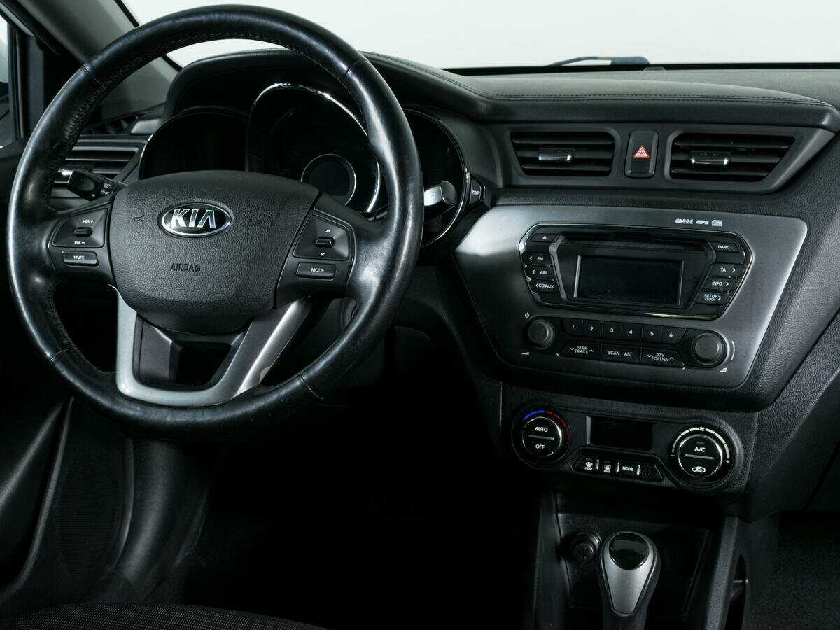 Kia Rio 4-speed, 2013 - Фото №9