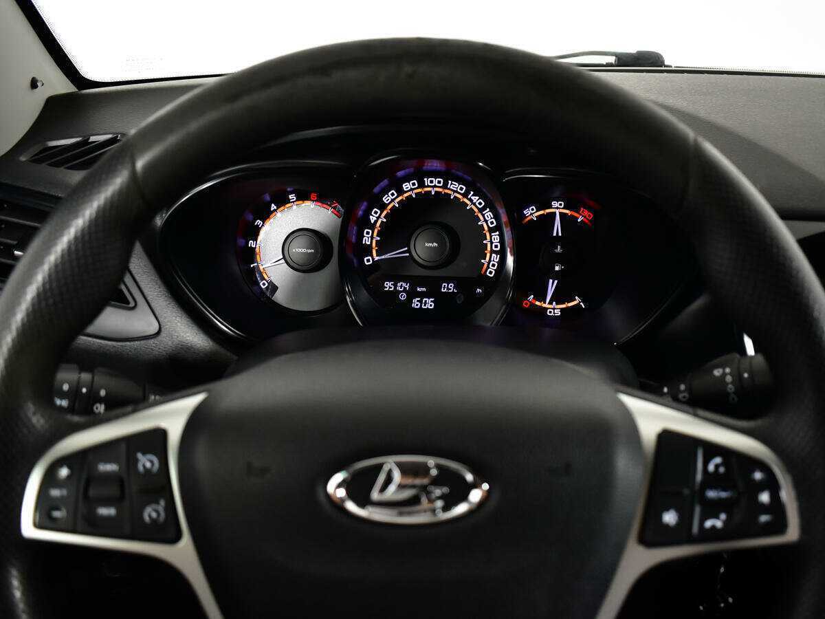 Lada (ВАЗ) Vesta, 2019 - Фото №10