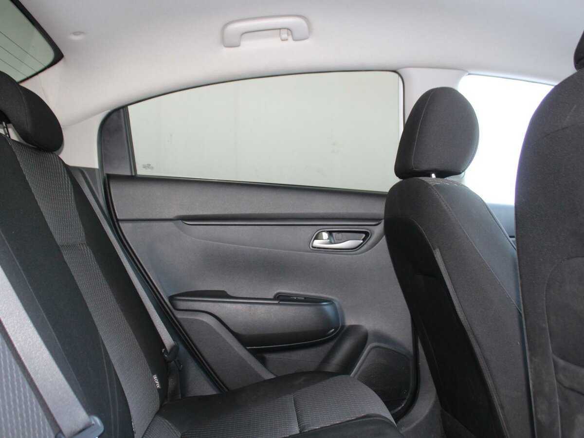 Kia Rio, 2018 - Фото №14