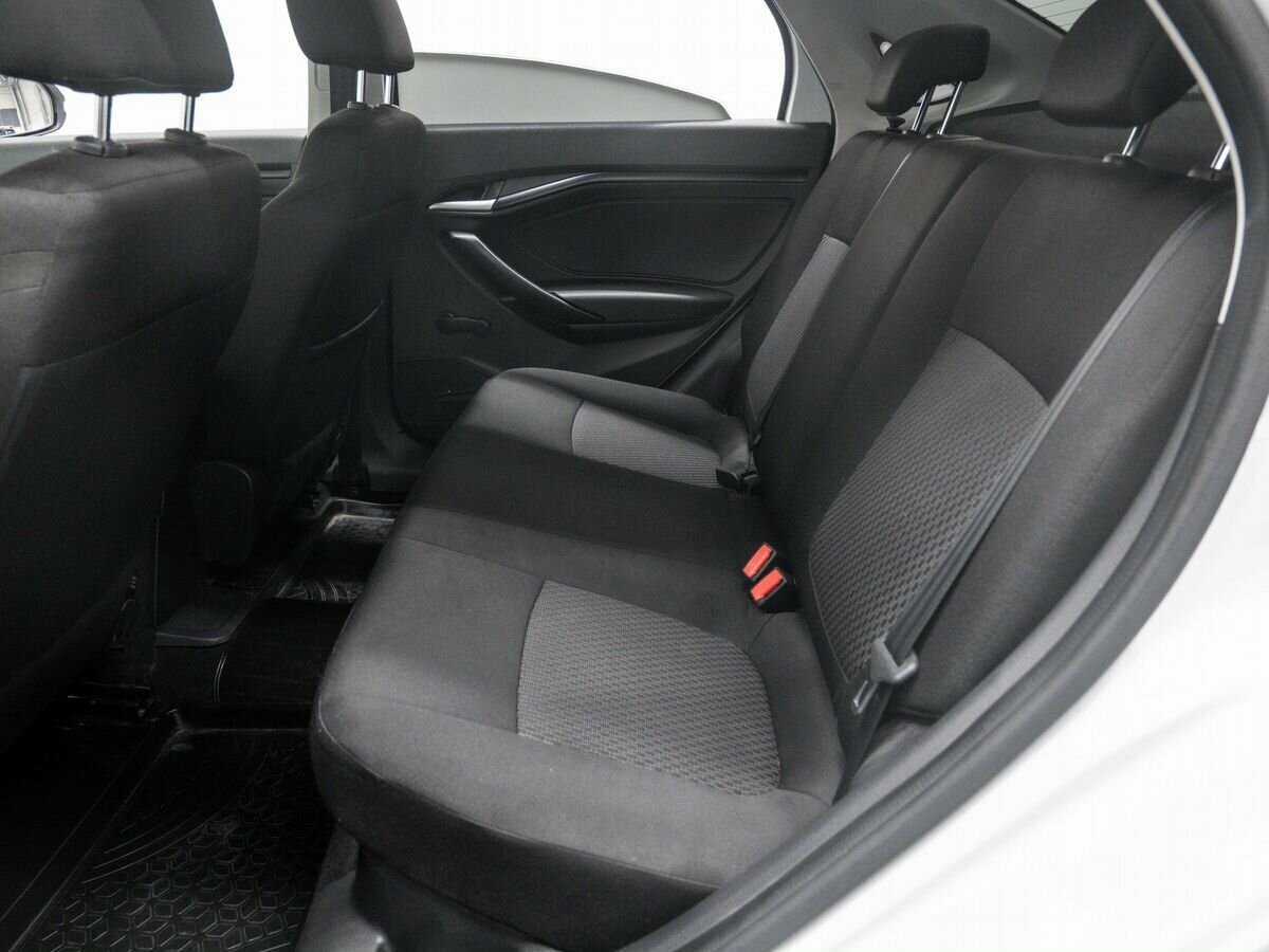 Lada (ВАЗ) Vesta, 2019 - Фото №12