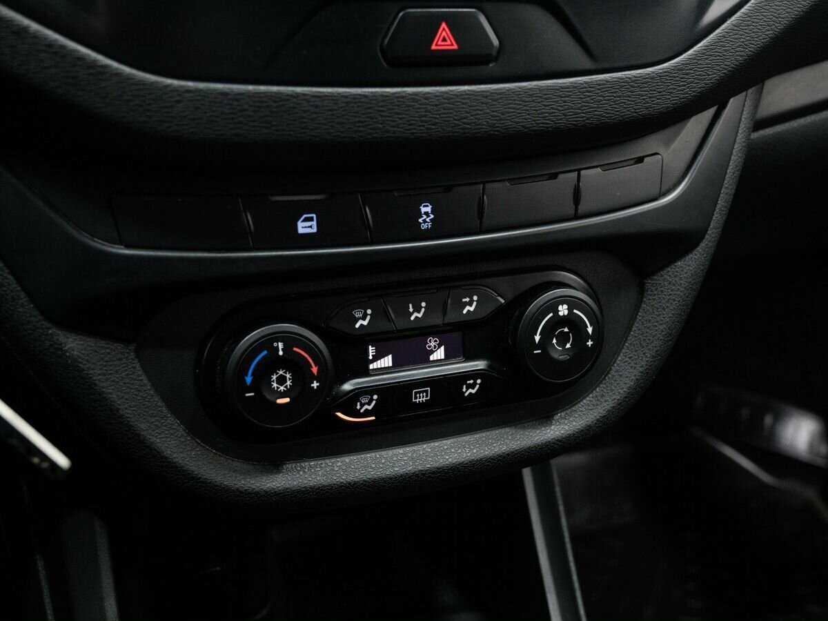 Lada (ВАЗ) Vesta, 2019 - Фото №18