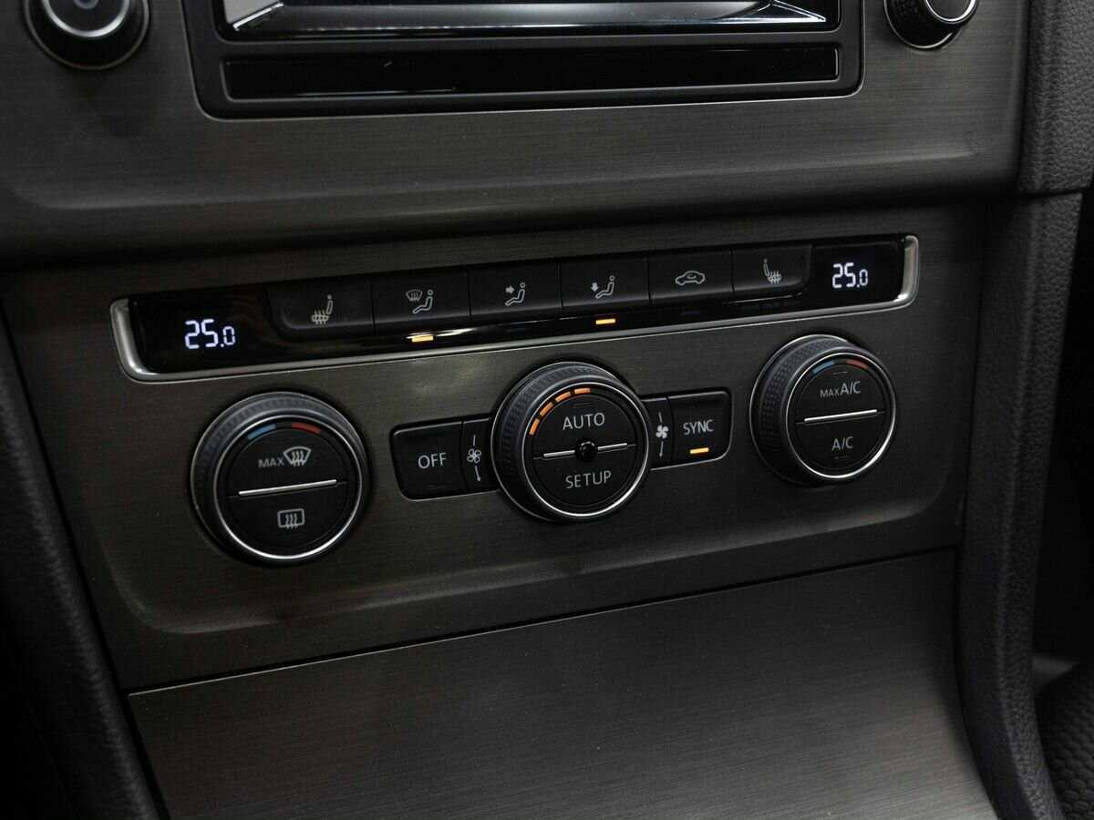 Volkswagen Golf, 2013 - Фото №20